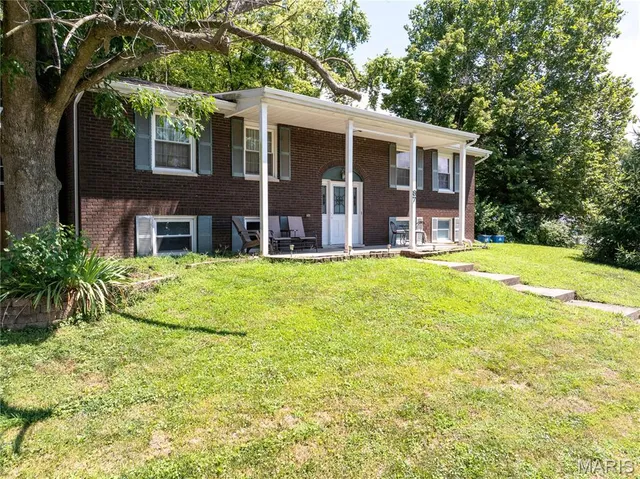 $249,900 | 87 Glendale Drive, Glen Carbon, IL 62034