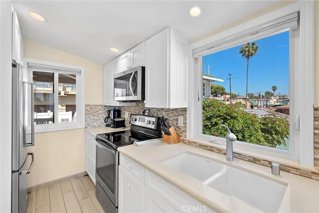 $7,000 | 1059 Gaviota Drive, Laguna Beach, CA 92651