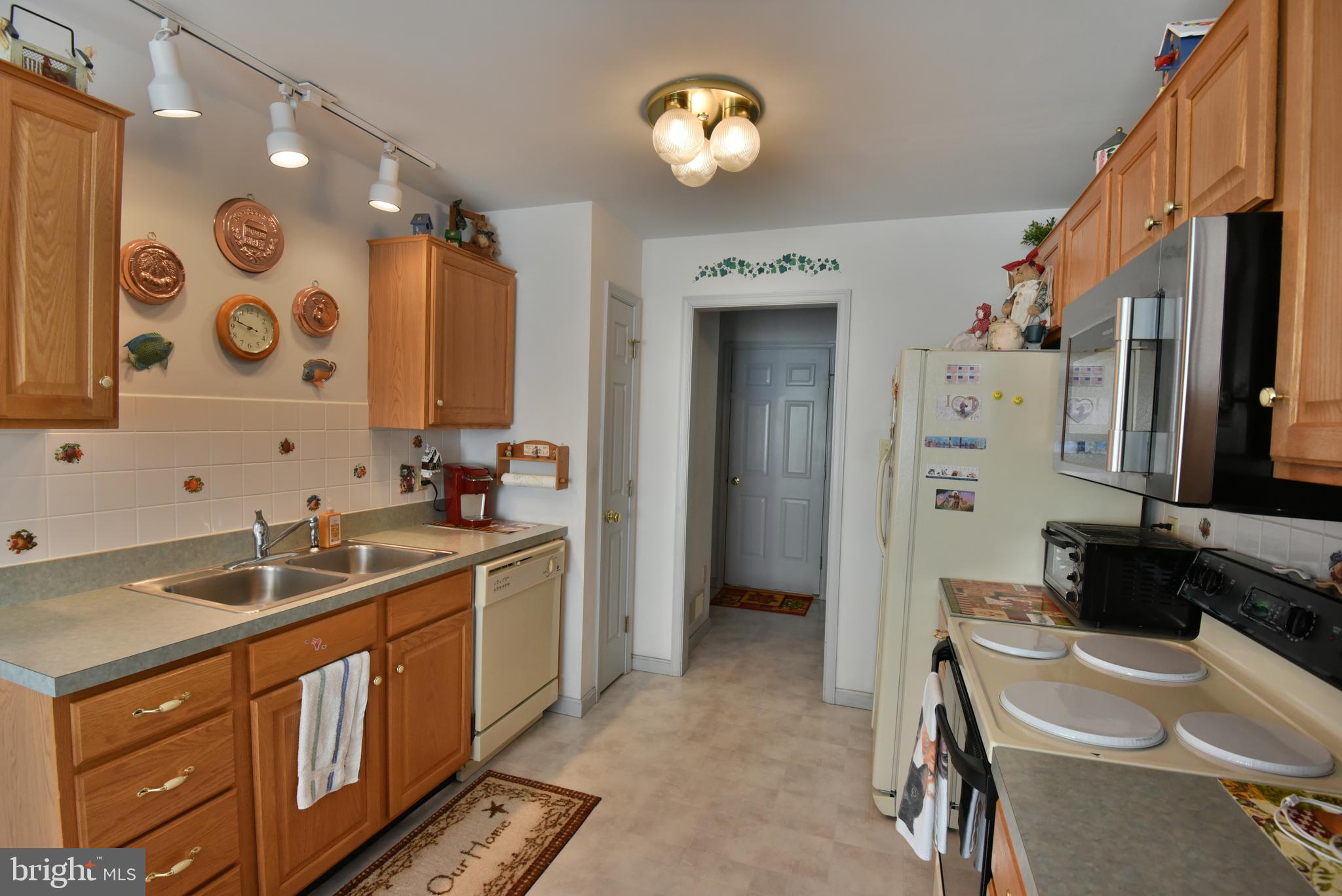 454 Old Farm Road Palmyra, PA 17078 - Photo 7 of 16 Gallery Image 7