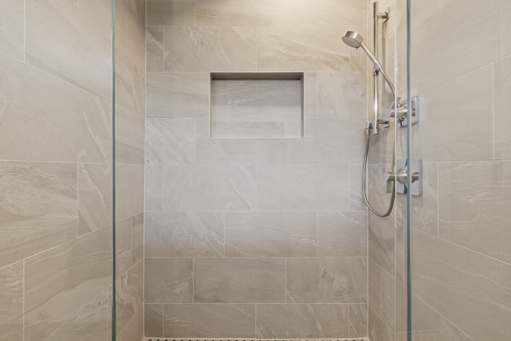 33 Chestnut Street, Unit 2 Andover, MA 01810 - Photo 14 of 28