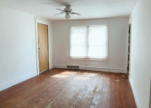 $169,900 | 457 South Des Plaines Street, Joliet, IL 60436