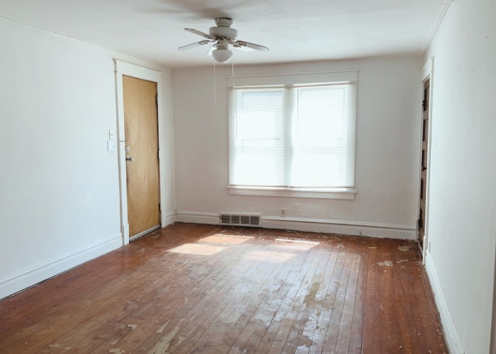 457 South Des Plaines Street Joliet, IL 60436 - Photo 2 of 16