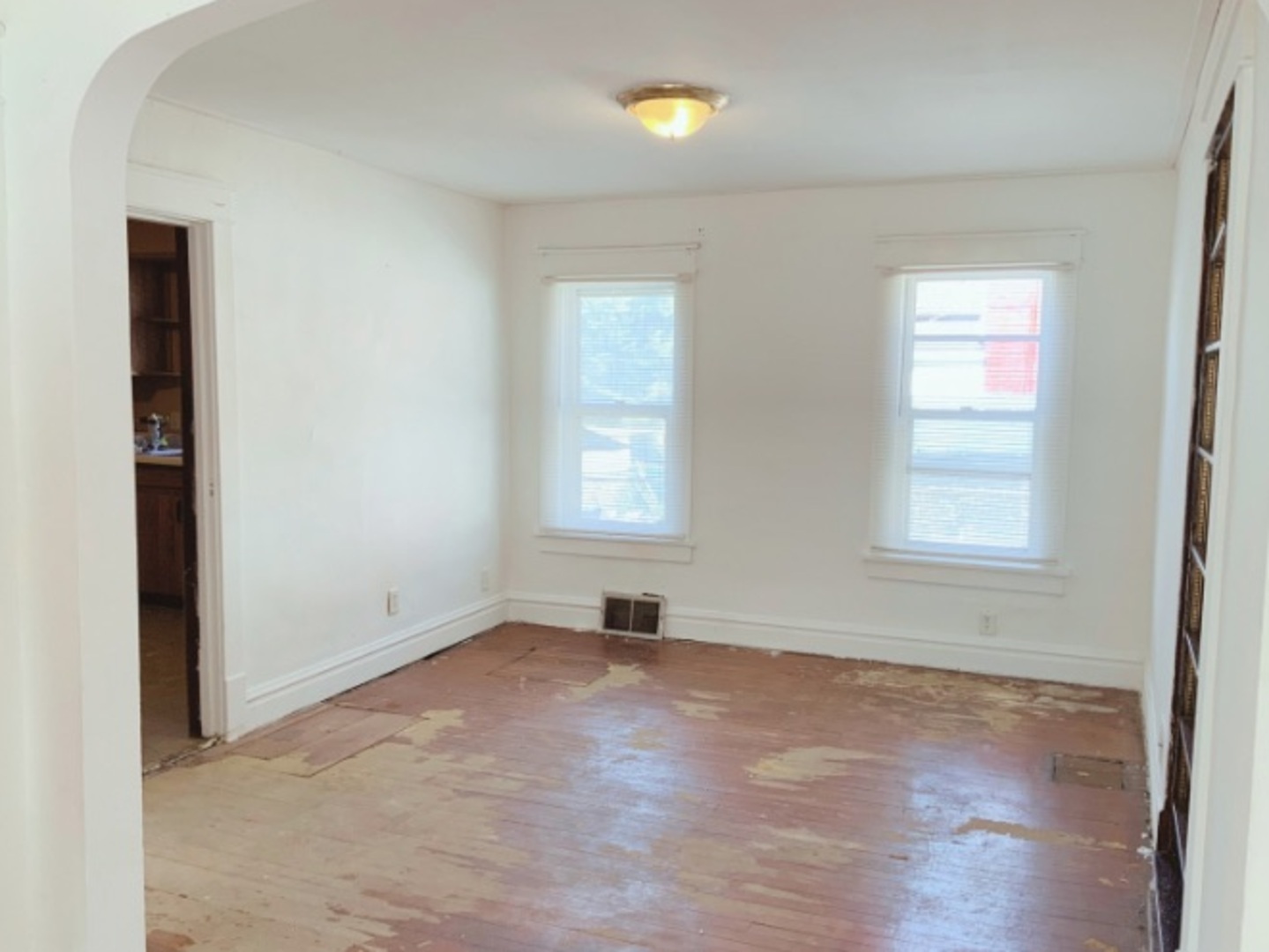 457 South Des Plaines Street Joliet, IL 60436 - Photo 3 of 16