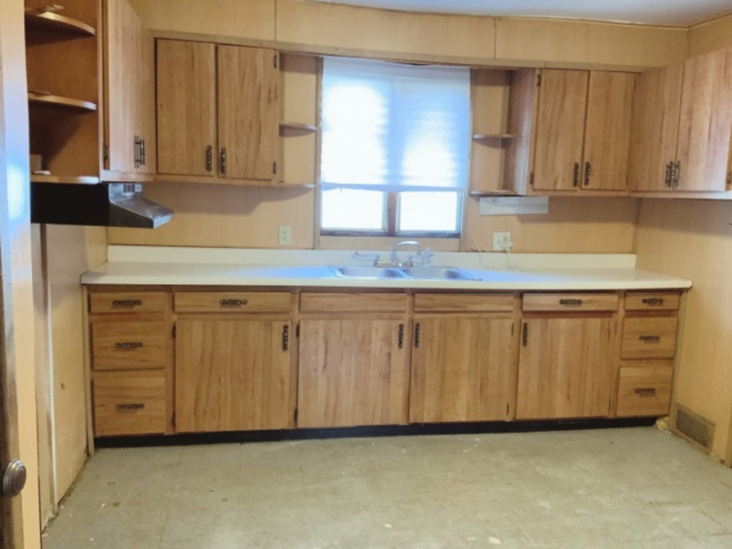 457 South Des Plaines Street Joliet, IL 60436 - Photo 5 of 16