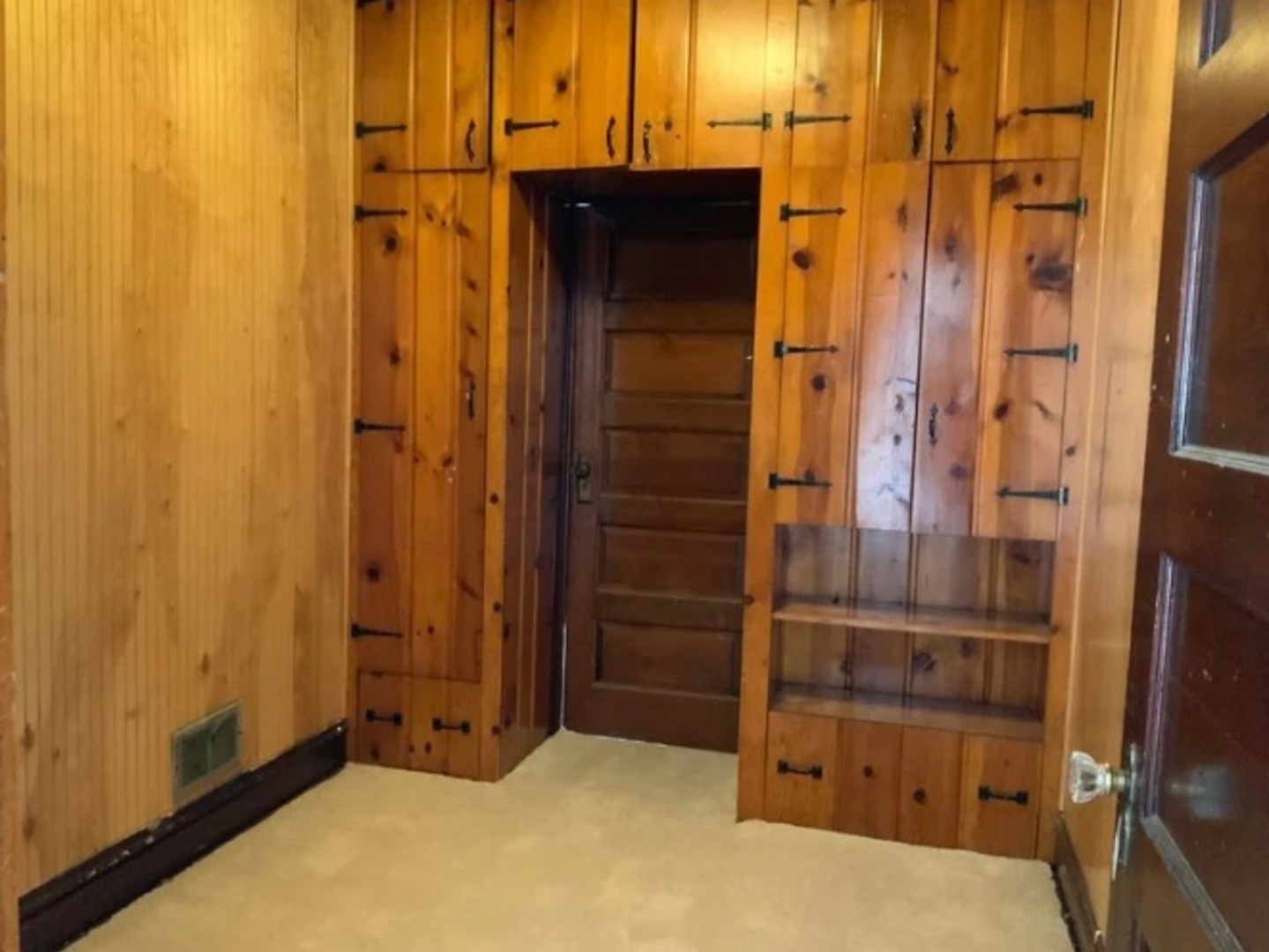 457 South Des Plaines Street Joliet, IL 60436 - Photo 10 of 16