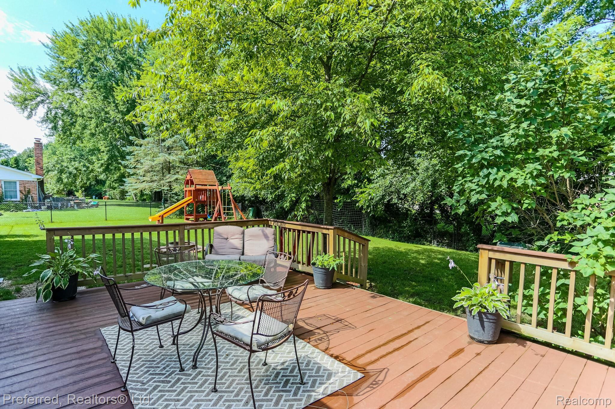7441 Chichester Road Canton, MI 48187 - Photo 36 of 41 39.jpg