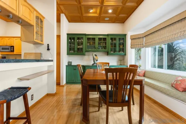 $1,926,864 | 457 Arden Drive, Encinitas, CA 92024