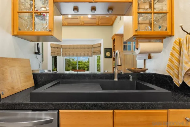 $1,926,864 | 457 Arden Drive, Encinitas, CA 92024