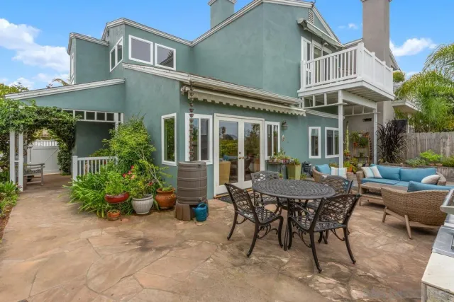 $1,926,864 | 457 Arden Drive, Encinitas, CA 92024