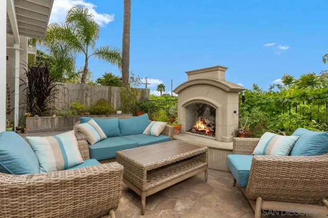 $1,926,864 | 457 Arden Drive, Encinitas, CA 92024