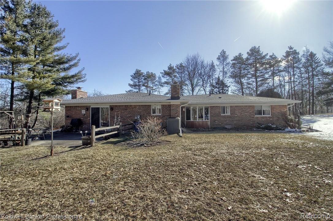 1381 North Livernois Road Rochester, MI 48306 - Photo 25 of 34 25-Rear.jpg
