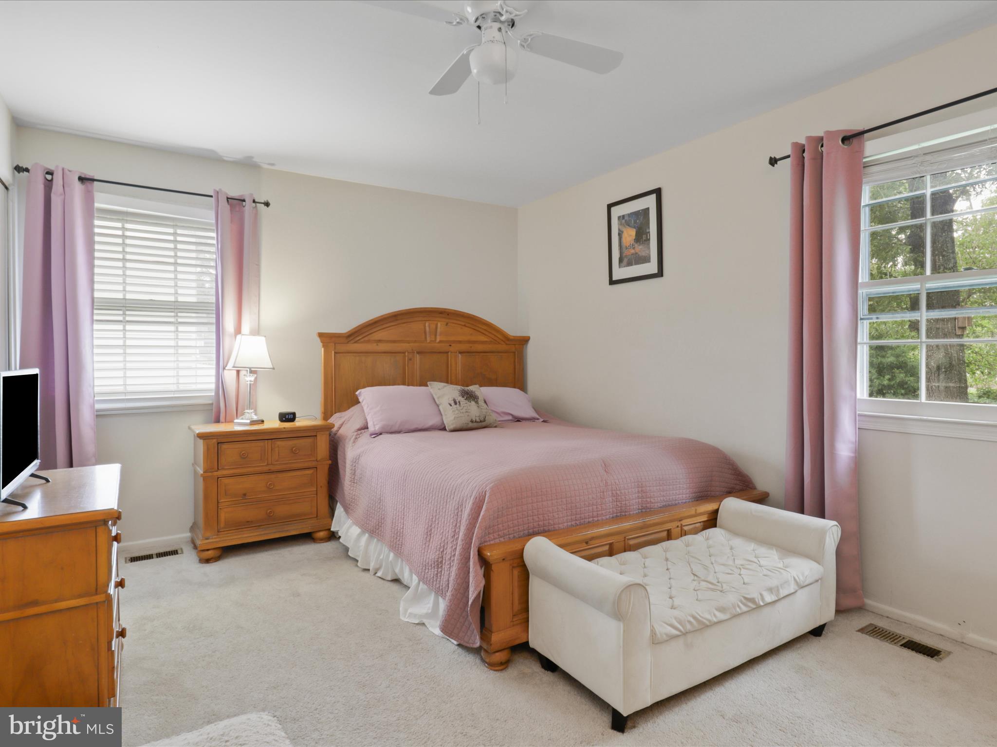 1928 Hull Road Vienna, VA 22182 - Photo 22 of 42 Gallery Image 22