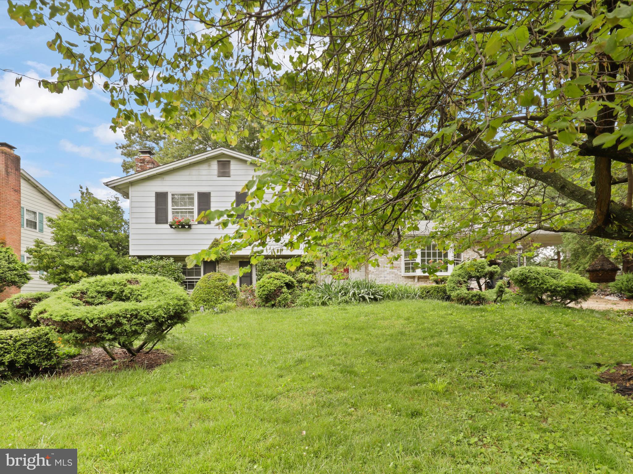 1928 Hull Road Vienna, VA 22182 - Photo 3 of 42 Gallery Image 3