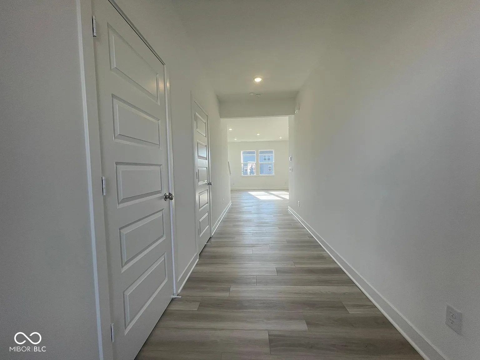 6865 Orchard Run Circle Whitestown, IN 46075 - Photo 7 of 36