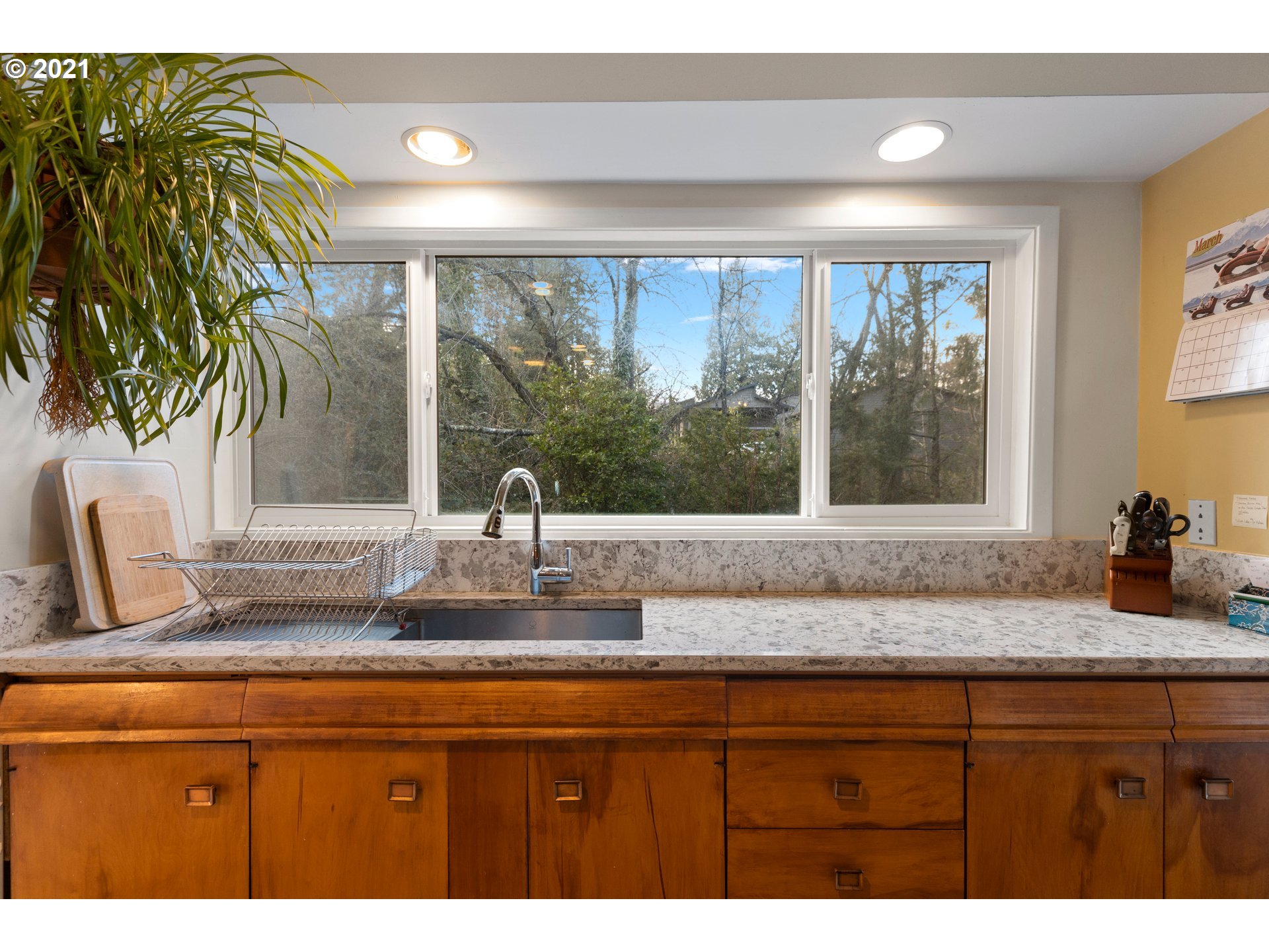 3651 Southwest Custer Street Portland, OR 97219 - Photo 14 of 32 Gallery Image 14