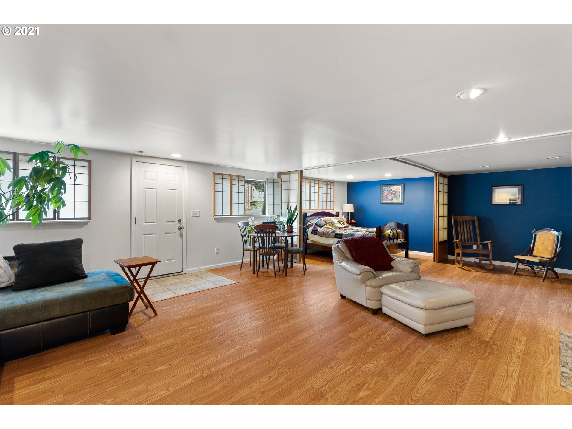 3651 Southwest Custer Street Portland, OR 97219 - Photo 20 of 32 Gallery Image 20