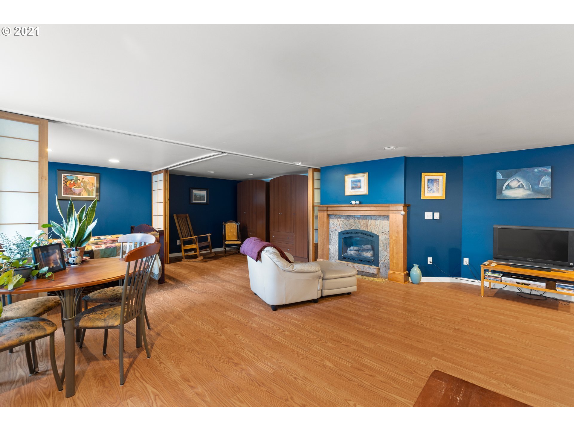3651 Southwest Custer Street Portland, OR 97219 - Photo 21 of 32 Gallery Image 21