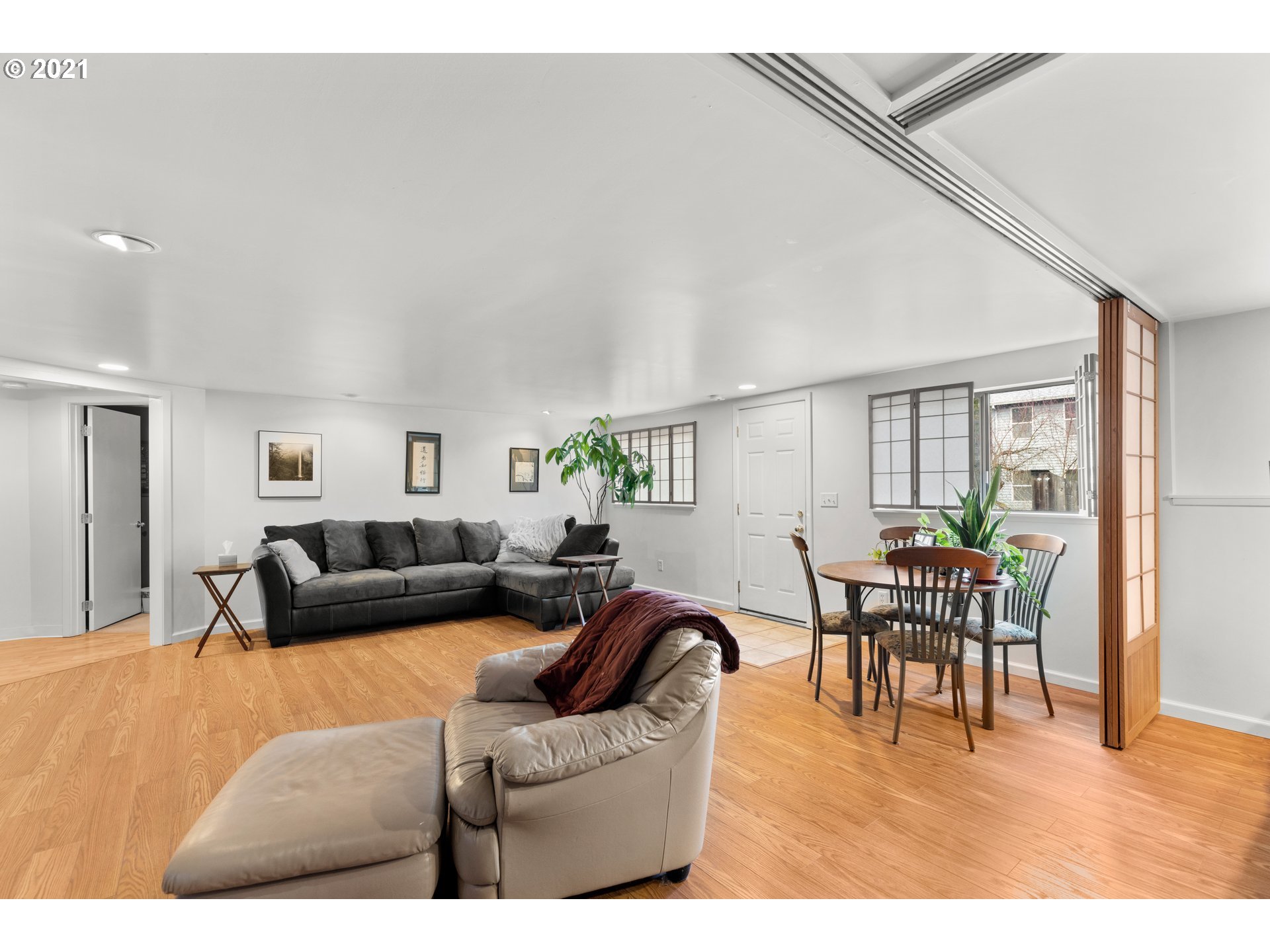 3651 Southwest Custer Street Portland, OR 97219 - Photo 22 of 32 Gallery Image 22