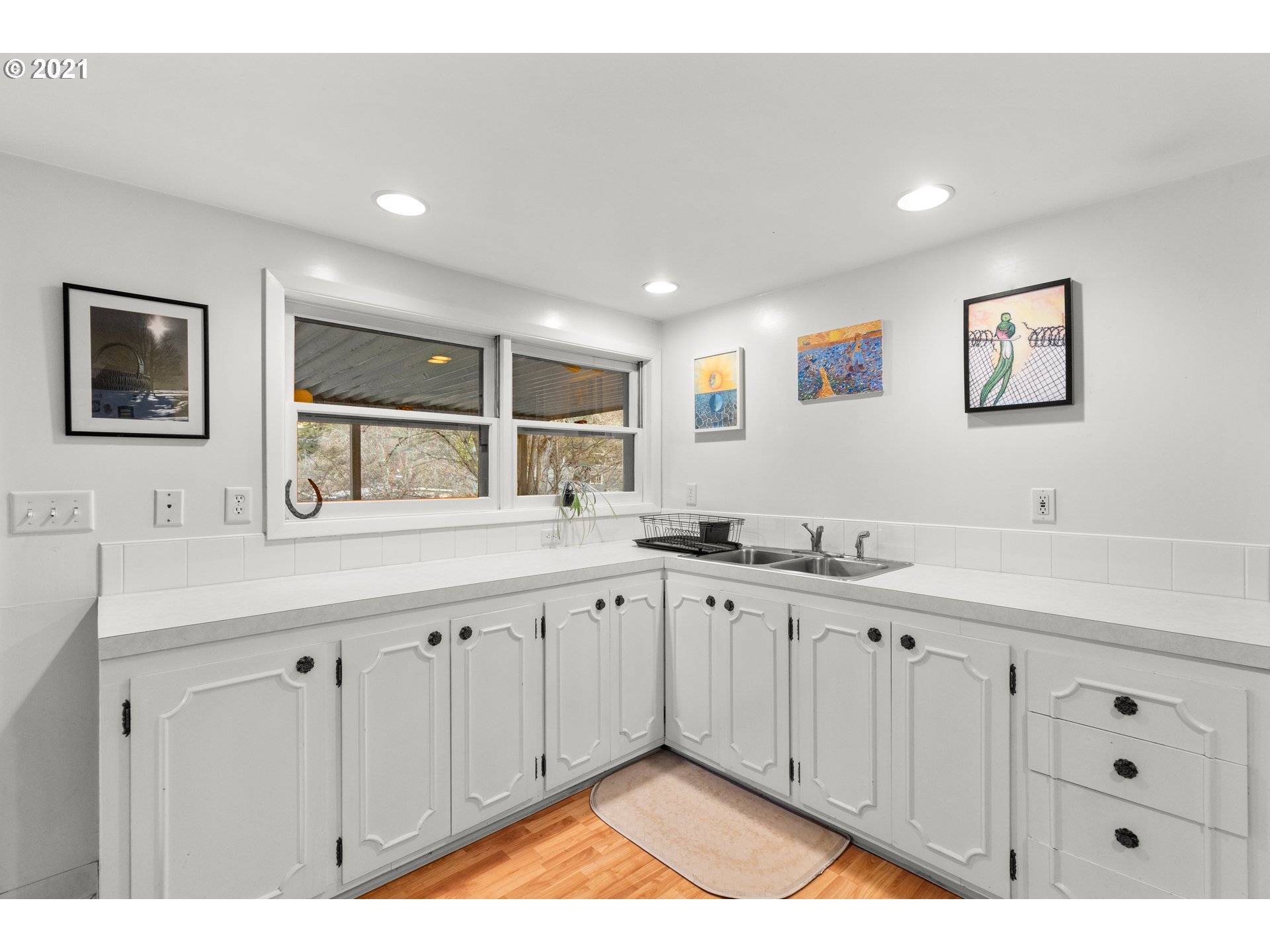 3651 Southwest Custer Street Portland, OR 97219 - Photo 27 of 32 Gallery Image 27