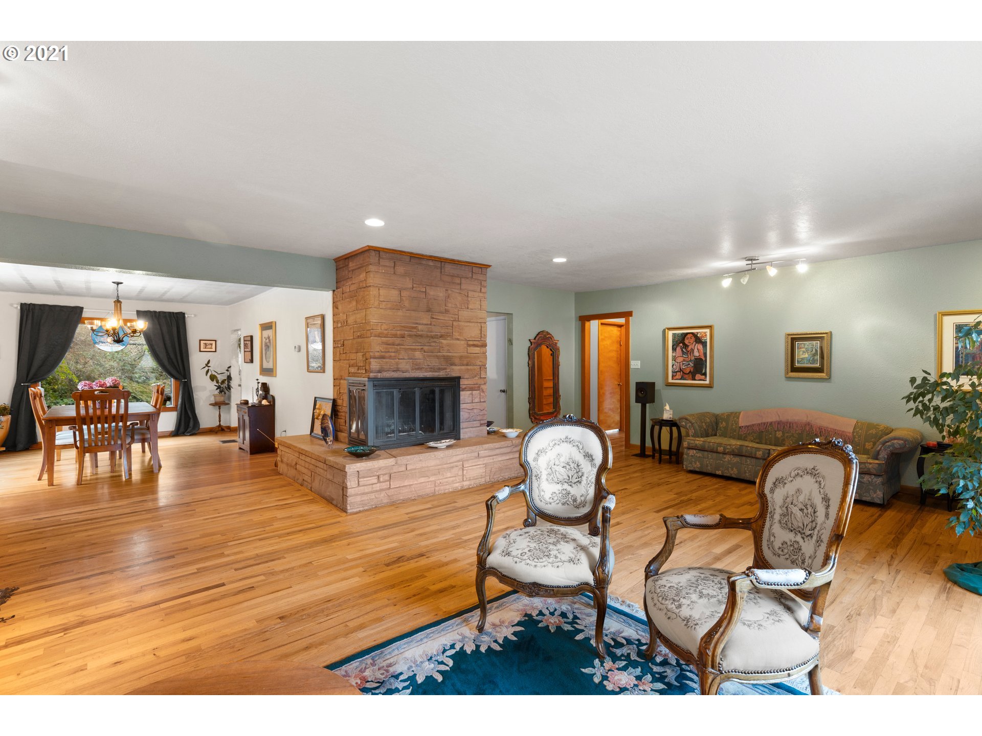 Gallery Image 6