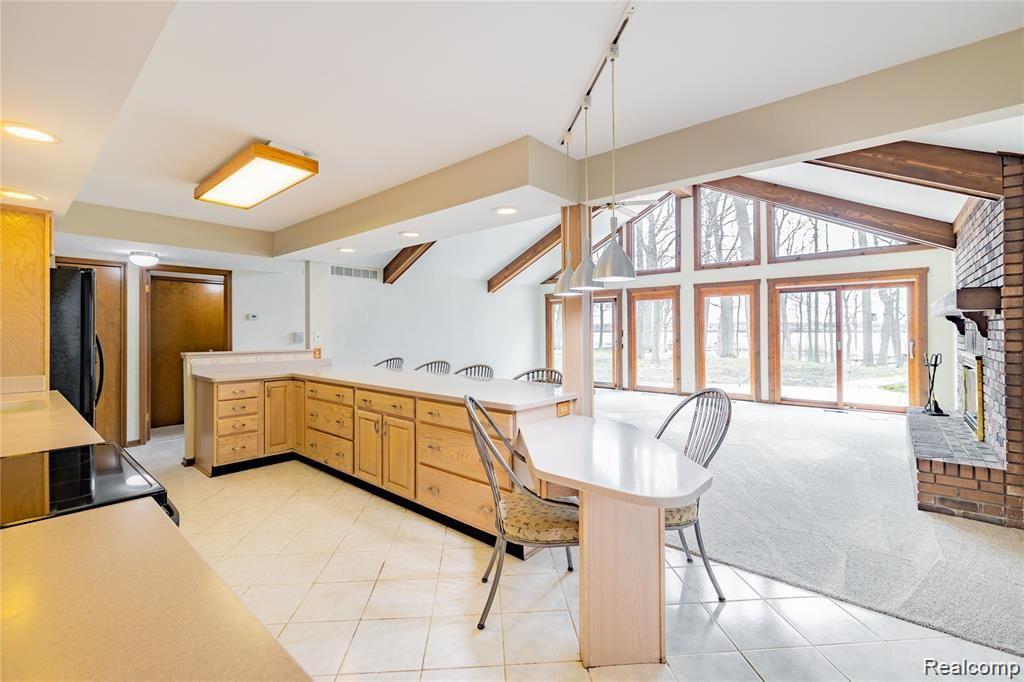 19130 Meridian Road Grosse Ile, MI 48138 - Photo 8 of 49 19130 Meridian Rd, Grosse Ile (8 of 49).jpg