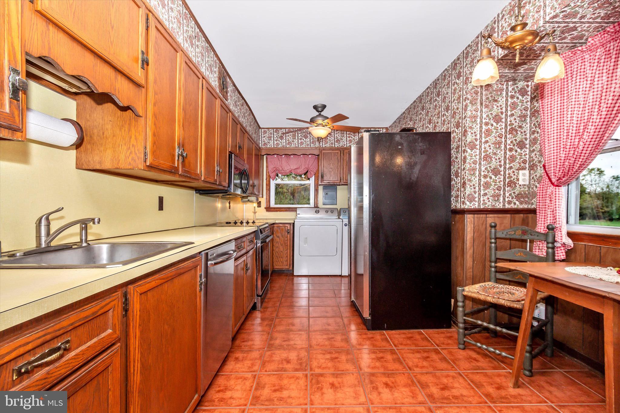 1014 St Michaels Road Mount Airy, MD 21771 - Photo 7 of 47 Gallery Image 7