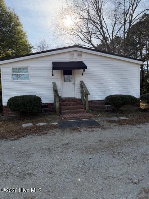 155 Northwest Craven Middle School Road New Bern, NC 28562 - Photo 9 of 18 Side Door