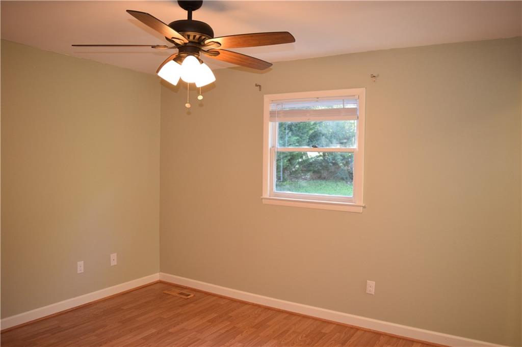 4669 Queens Road Hickory, NC 28602 - Photo 12 of 24 Gallery Image 12