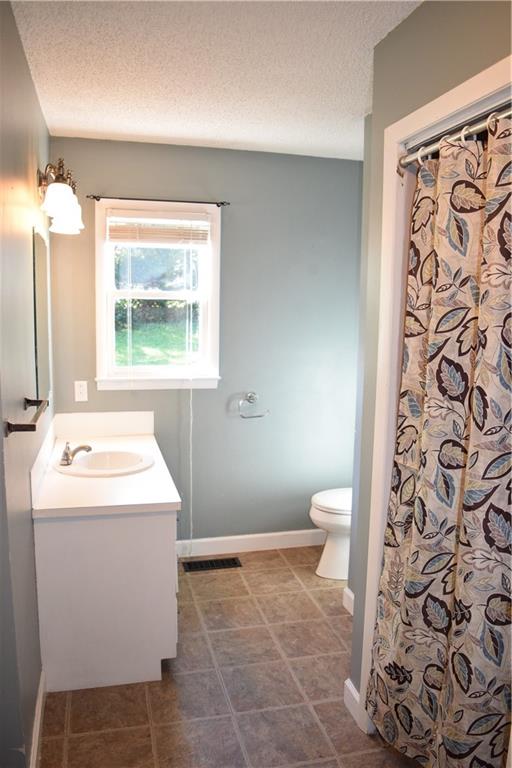 4669 Queens Road Hickory, NC 28602 - Photo 14 of 24 Gallery Image 14