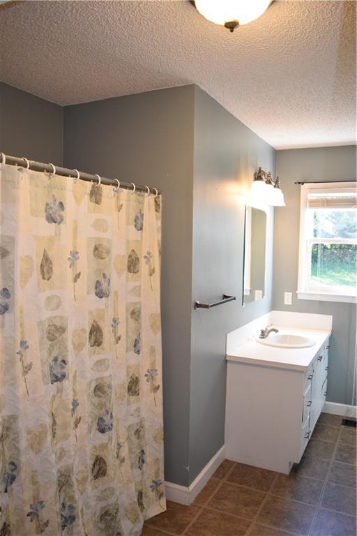 4669 Queens Road Hickory, NC 28602 - Photo 17 of 24 Gallery Image 17