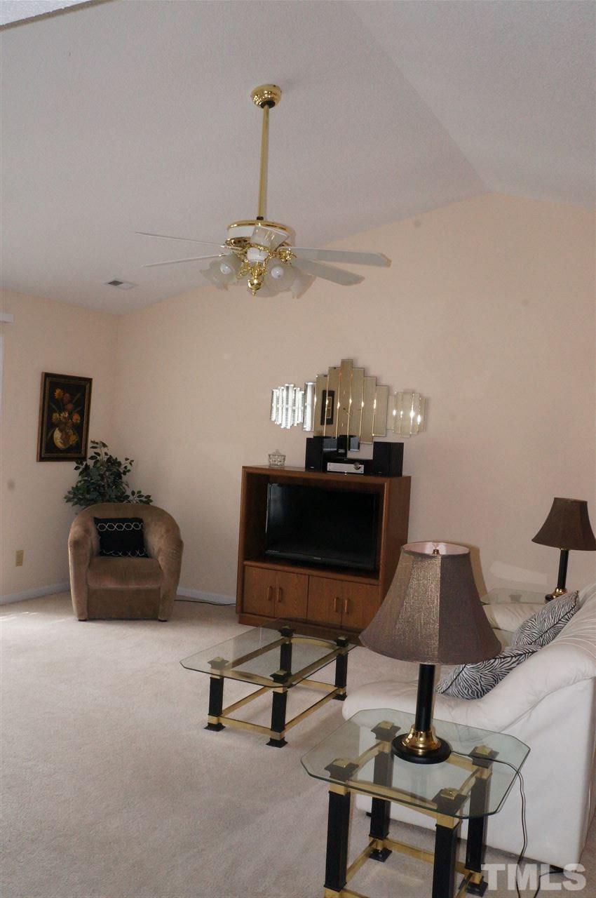 6811 Fairpoint Court Raleigh, NC 27613 - Photo 11 of 21