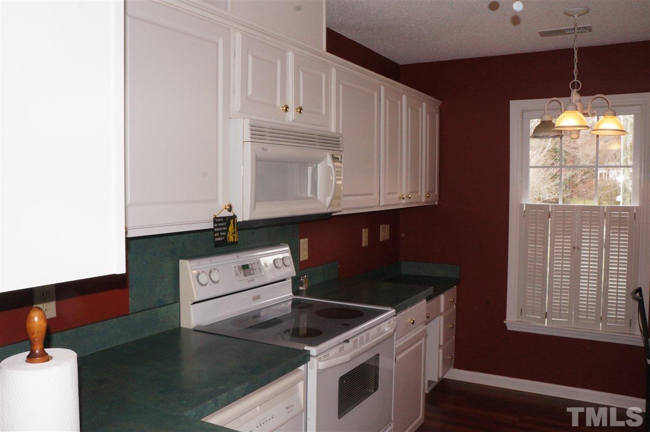 6811 Fairpoint Court Raleigh, NC 27613 - Photo 14 of 21