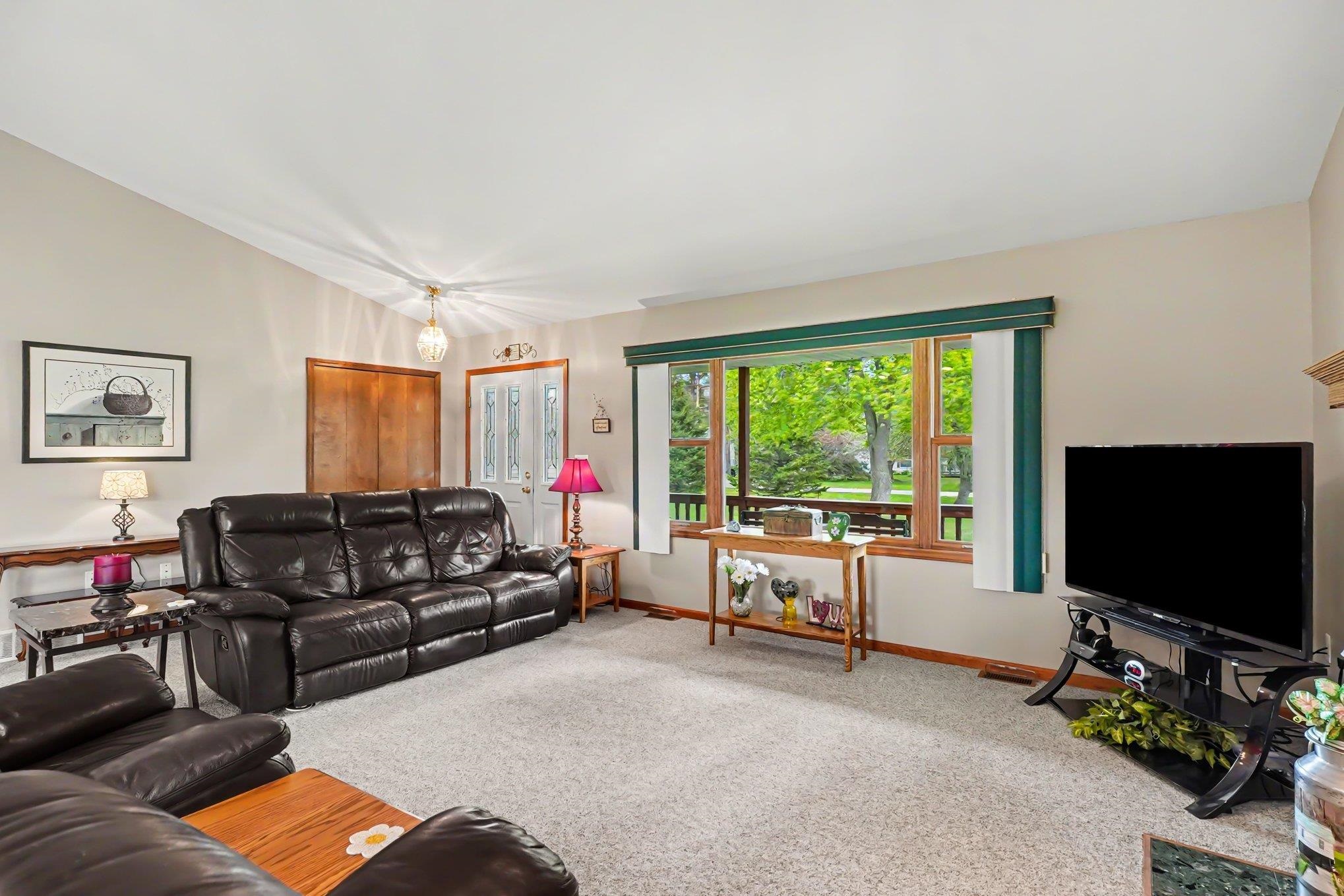 437 4th Street Lupton, MI 48635 - Photo 6 of 33