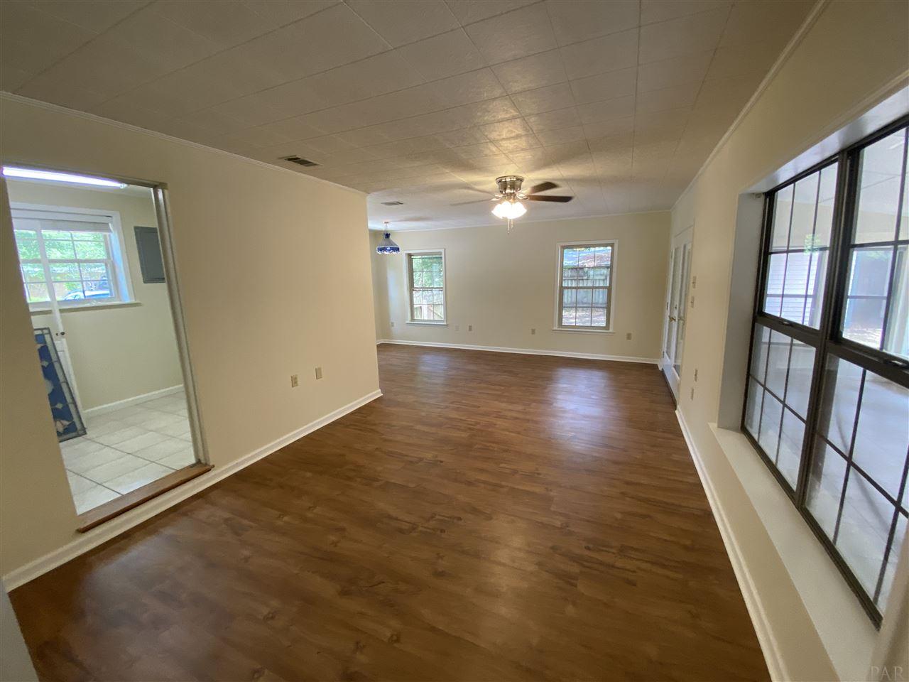 6101 Angelina Road Pensacola, FL 32504 - Photo 11 of 43 Gallery Image 11