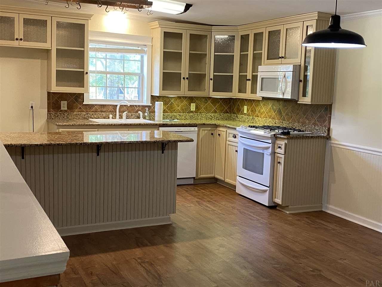 6101 Angelina Road Pensacola, FL 32504 - Photo 8 of 43 Gallery Image 8