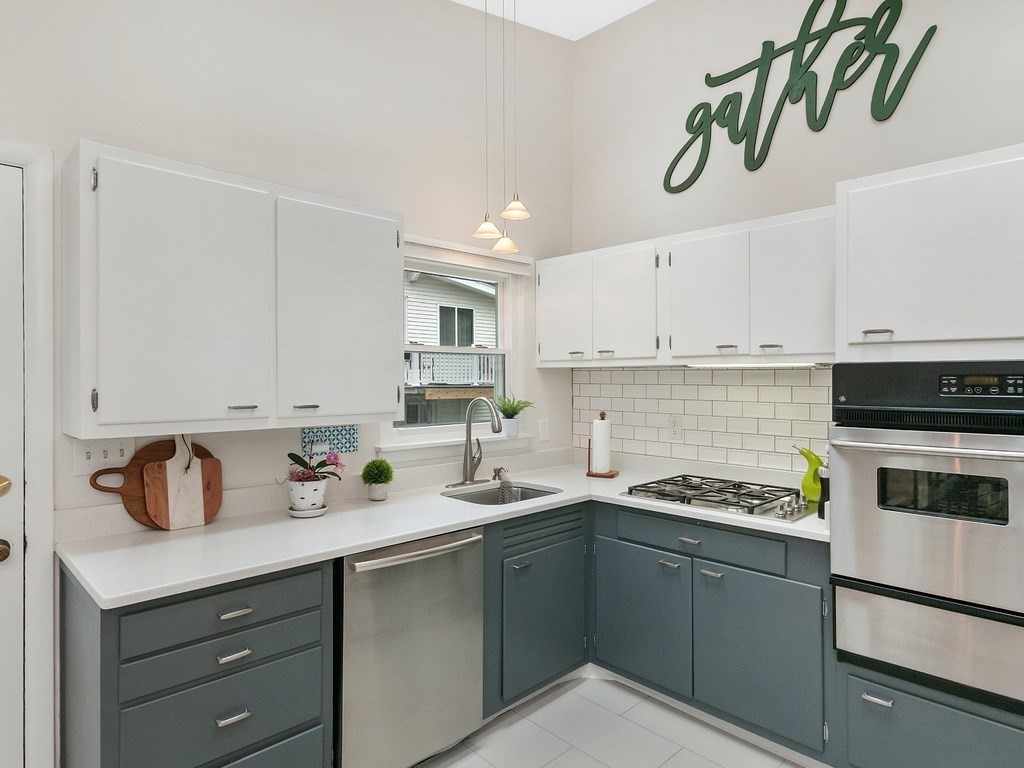96 Harding Street Newton, MA 02465 - Photo 12 of 25 Gallery Image 12