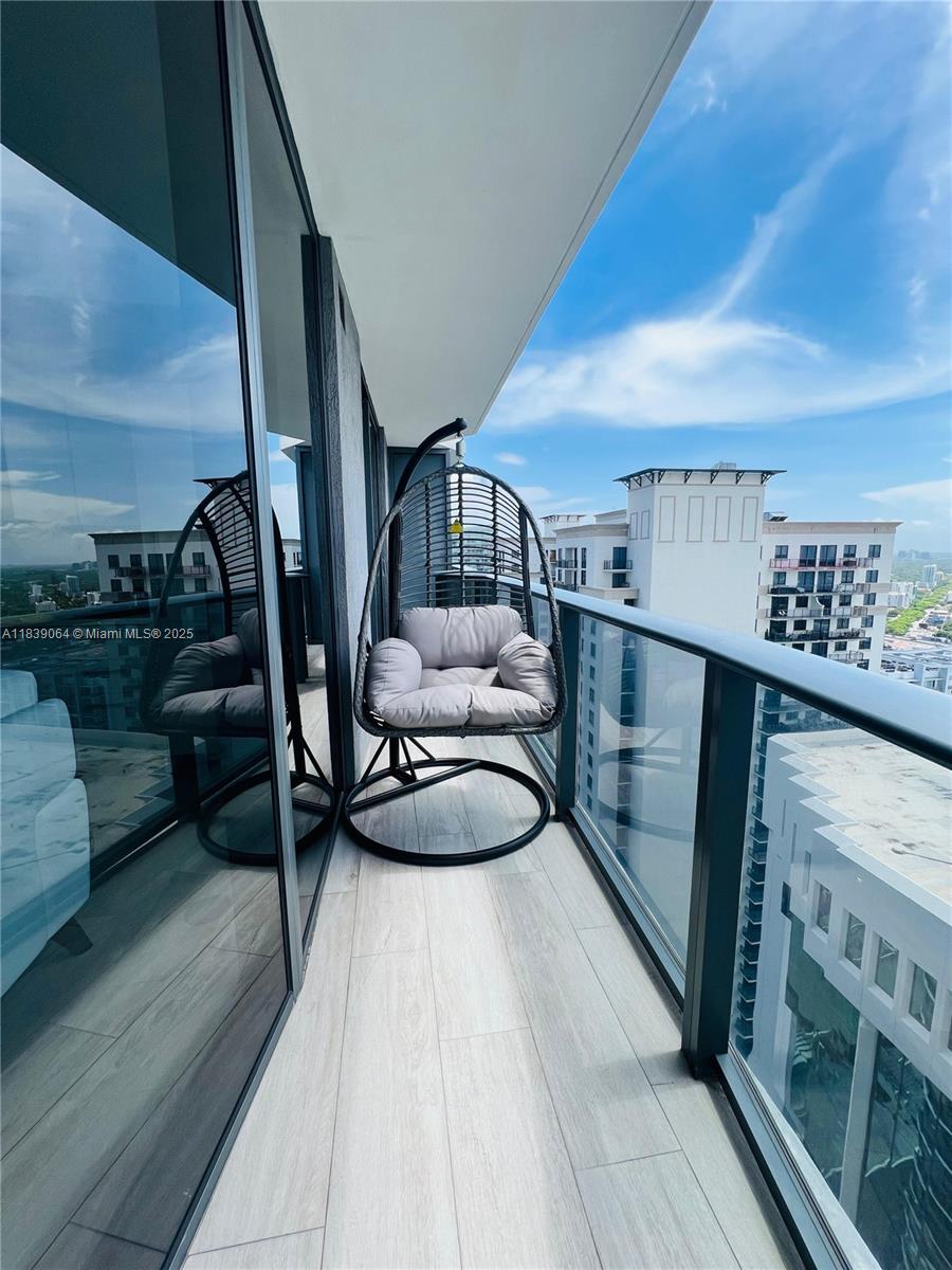 55 Southwest 9th Street, Unit 3308 Miami, FL 33130 - Photo 12 of 14