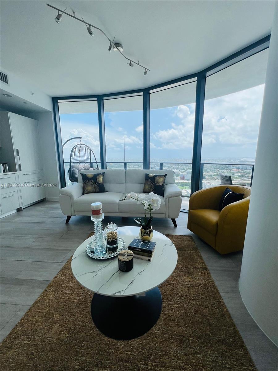 55 Southwest 9th Street, Unit 3308 Miami, FL 33130 - Photo 14 of 14