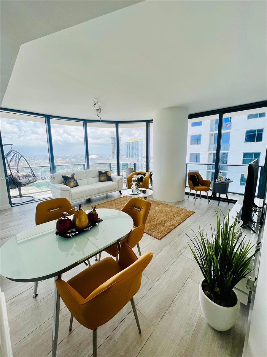 55 Southwest 9th Street, Unit 3308 Miami, FL 33130 - Photo 4 of 14