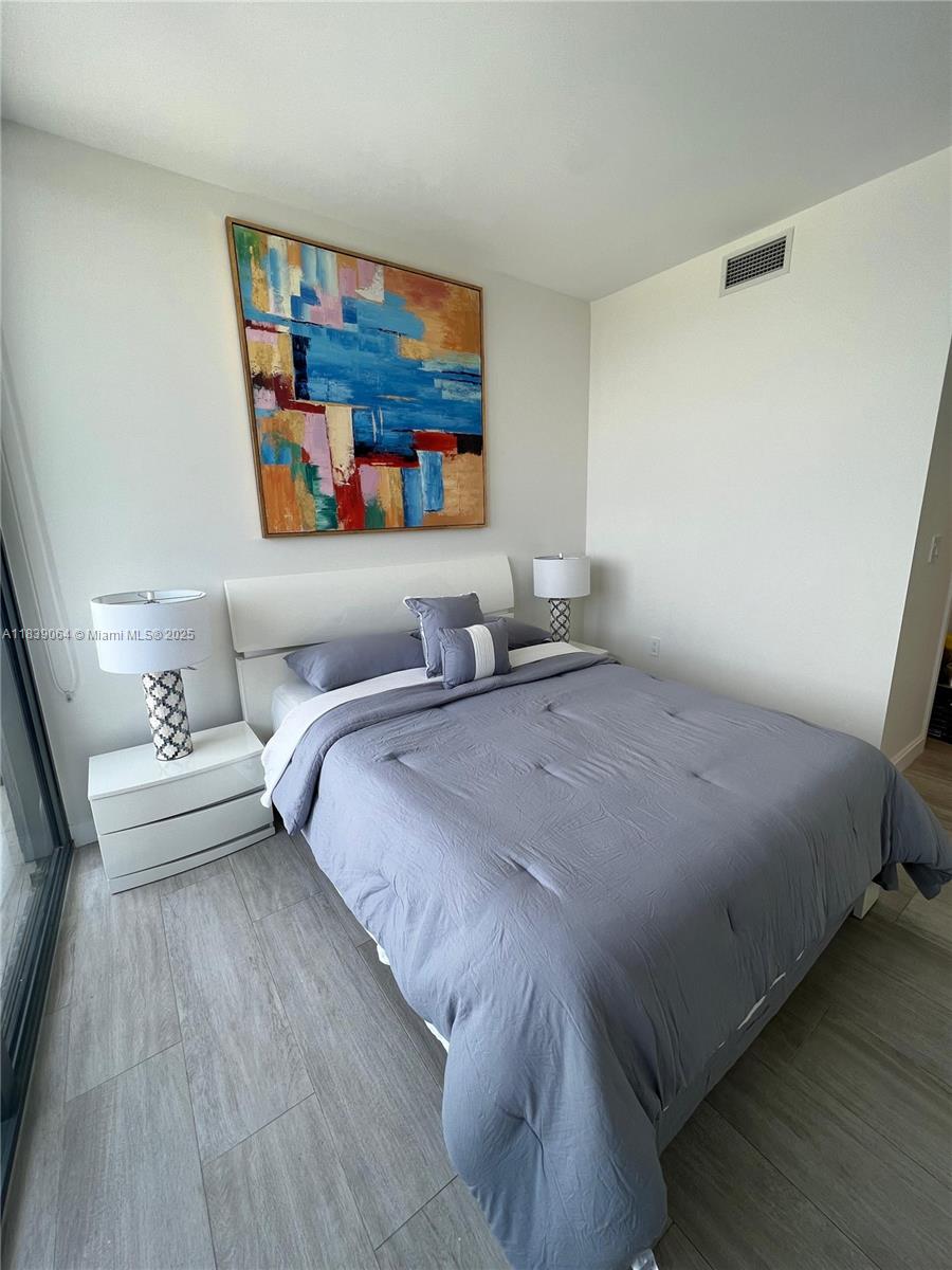 55 Southwest 9th Street, Unit 3308 Miami, FL 33130 - Photo 10 of 14