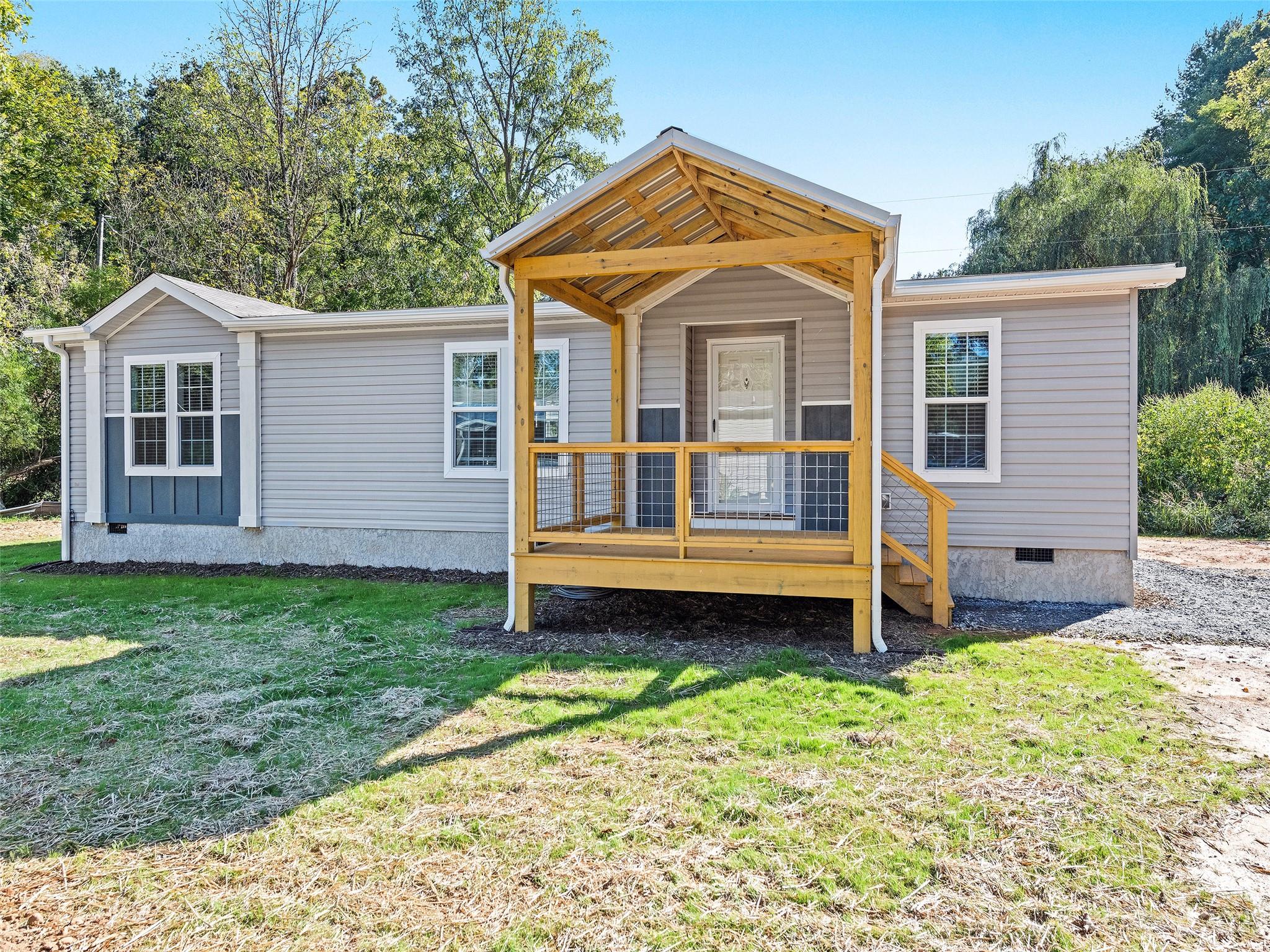 165 Brookside Street Clyde, NC 28721 - Photo 1 of 24 Gallery Image 1