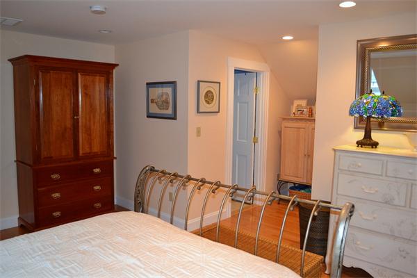 7 Playstead Road, Unit 2 Newton, MA 02458 - Photo 7 of 17 Gallery Image 7