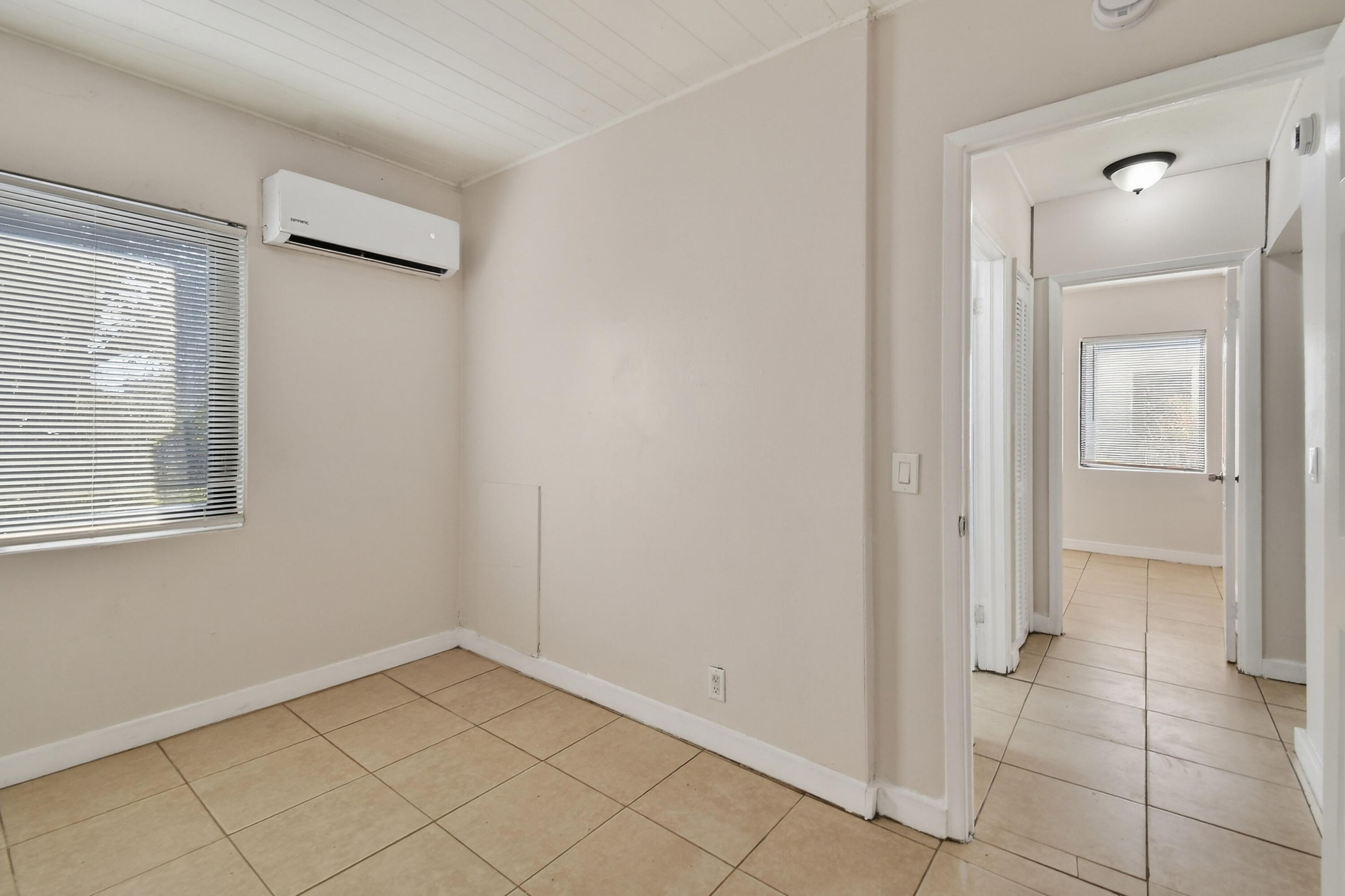 1257 West 35th Street Riviera Beach, FL 33404 - Photo 14 of 17 16