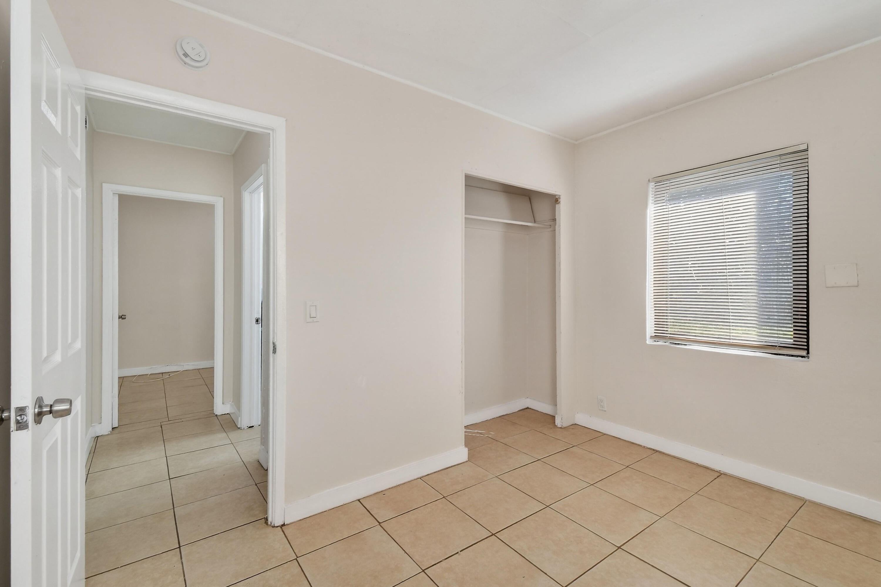 1257 West 35th Street Riviera Beach, FL 33404 - Photo 10 of 17 12