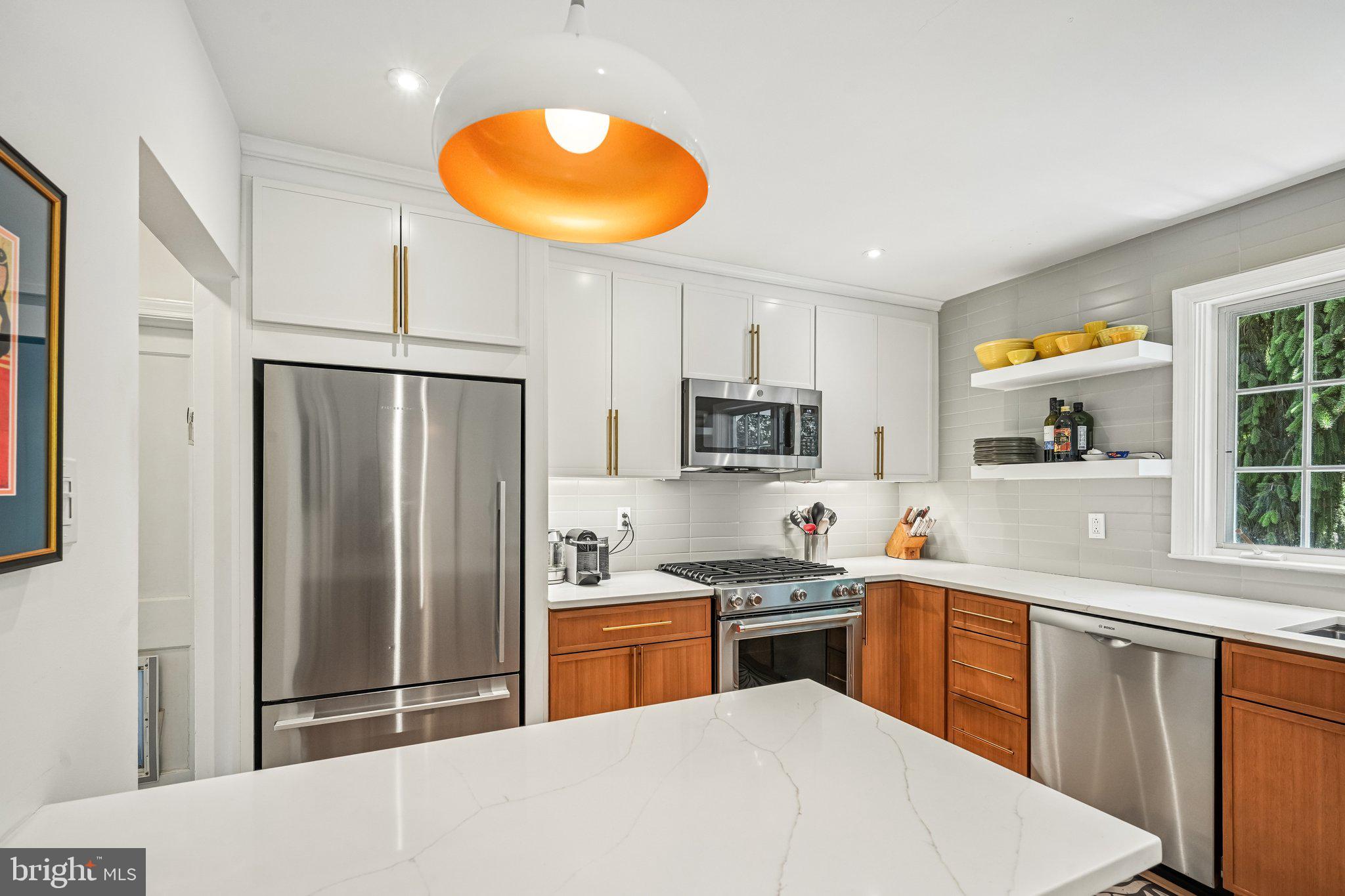 445 General Washington Road Wayne, PA 19087 - Photo 16 of 42 Stainless appliances
