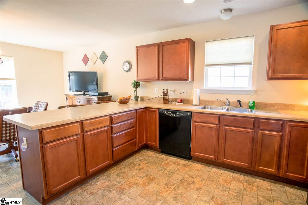 109 Slate Lane Greer, SC 29650 - Photo 7 of 36 Gallery Image 7