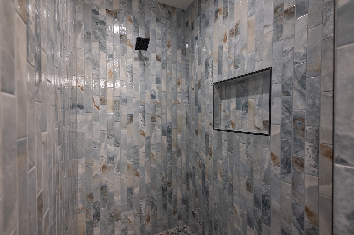 4906 Aberdeen Circle Austin, TX 78745 - Photo 23 of 28 a bathroom with a shower