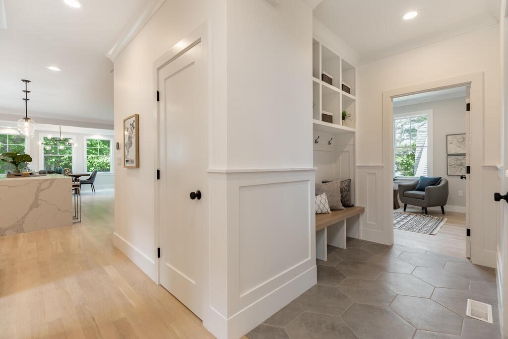 19 Thurston Road Newton, MA 02464 - Photo 4 of 31 Gallery Image 4