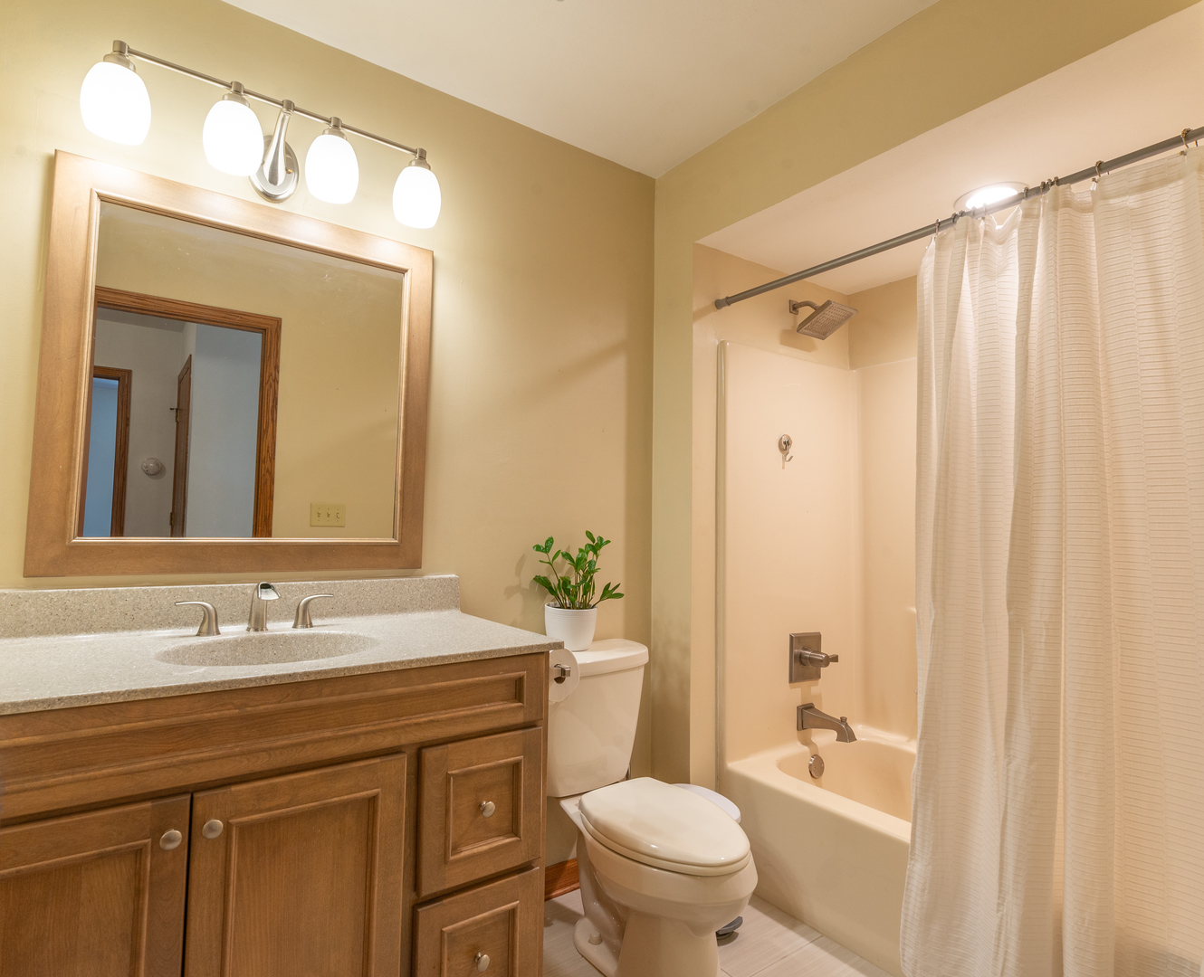 2210 Country Court Freeport, IL 61032 - Photo 13 of 41