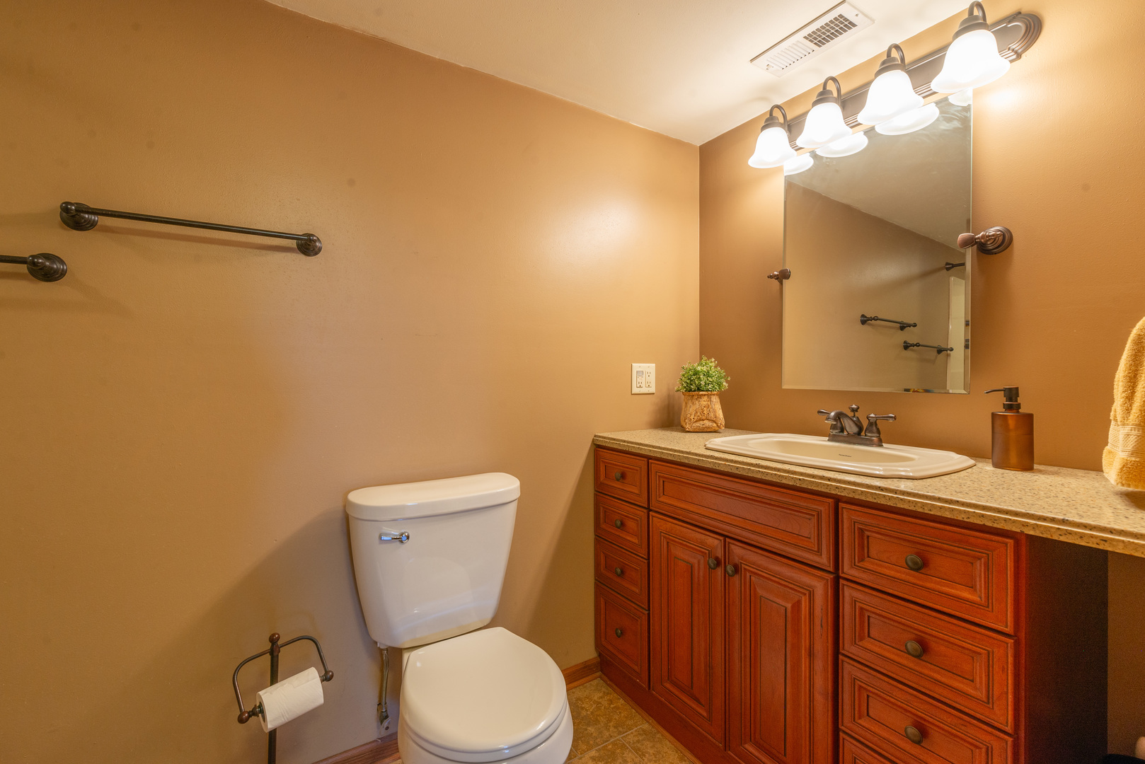 2210 Country Court Freeport, IL 61032 - Photo 23 of 41